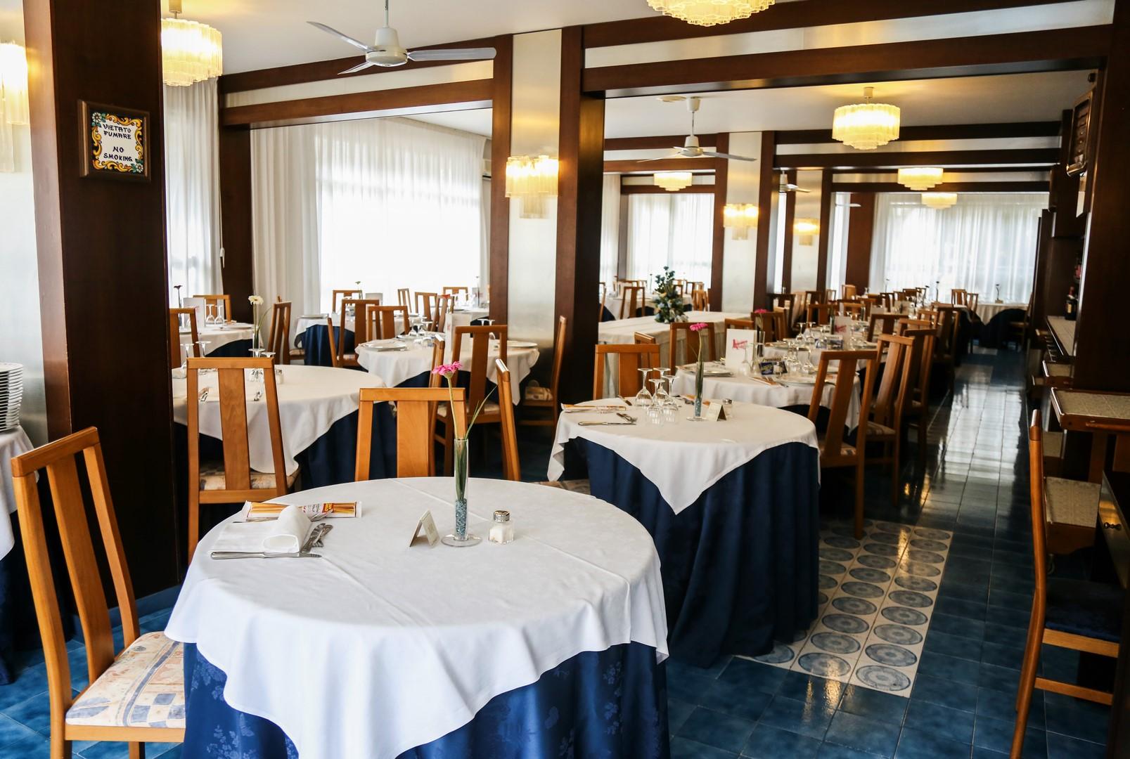 Hotel San Pietro ไมยอรี ภายนอก รูปภาพ