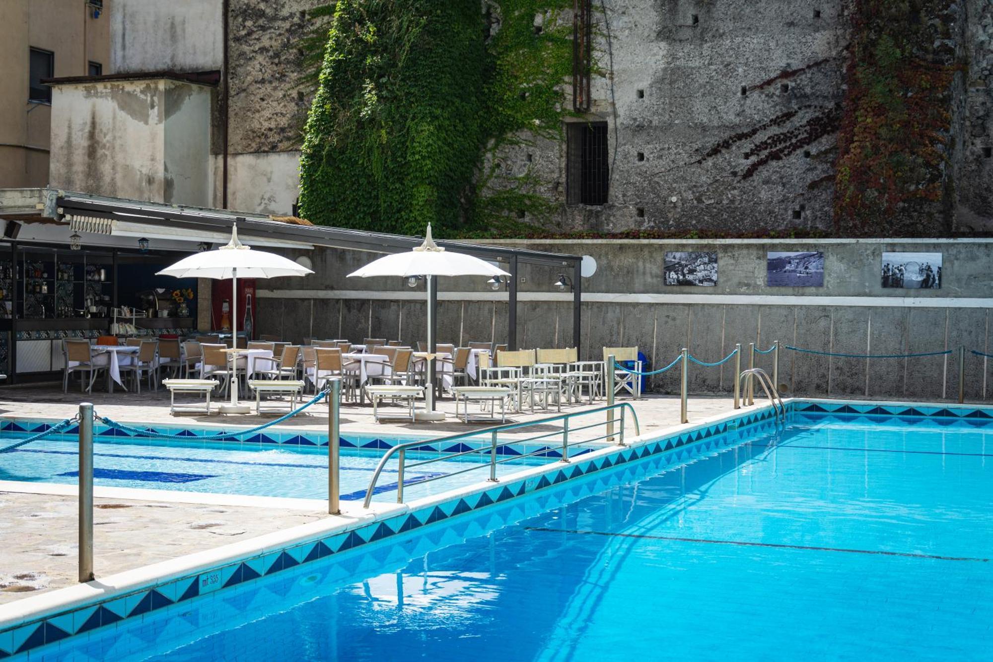 Hotel San Pietro ไมยอรี ภายนอก รูปภาพ